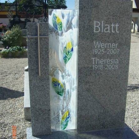 Kaufen Sie den Einzelgrab Blatt jetzt bei Stoneart